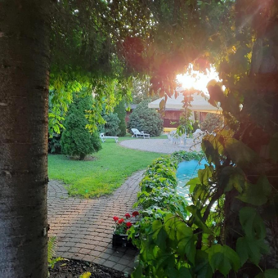 Gasthof Laci Betyár Hajdúszoboszló Exterior foto
