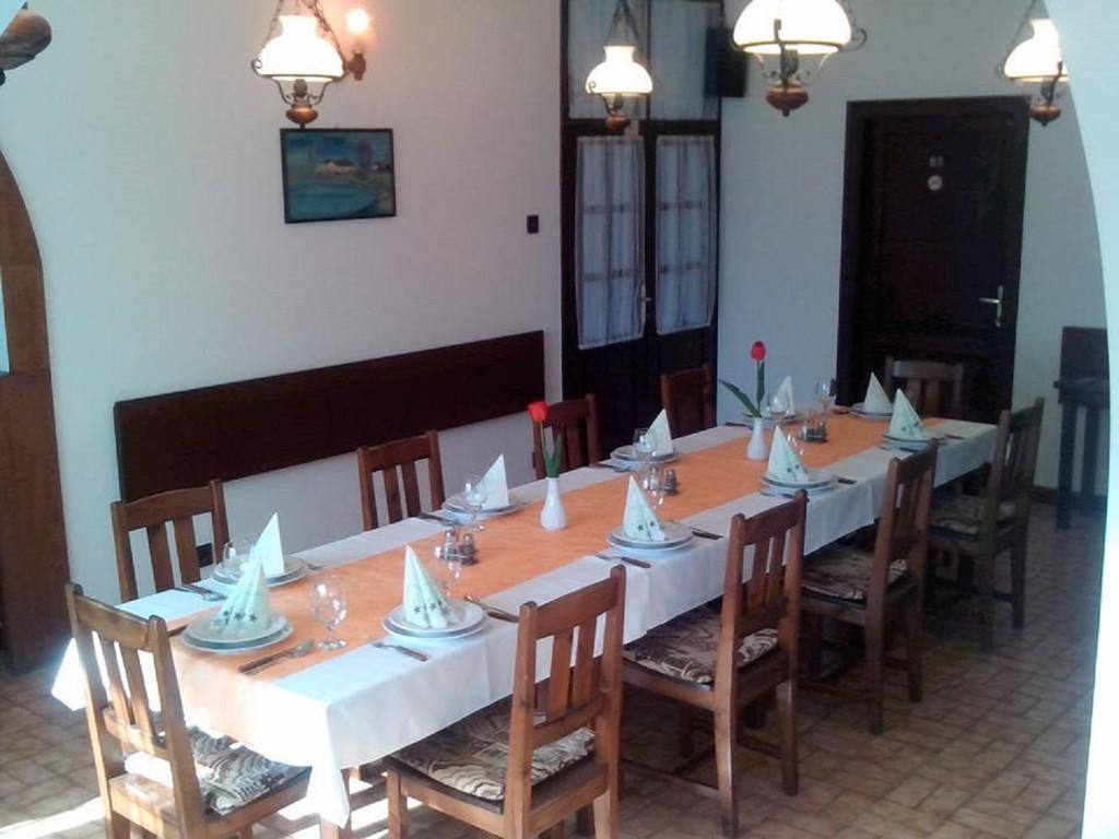 Gasthof Laci Betyár Hajdúszoboszló Exterior foto