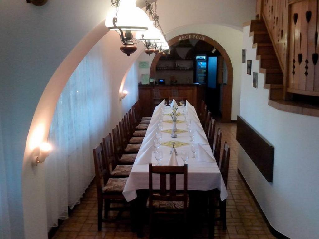 Gasthof Laci Betyár Hajdúszoboszló Exterior foto